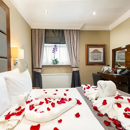 Gem Langham Court Hotel-3
